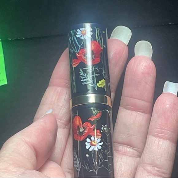 BRAND NEW TUBE LIMITED EDITION ESTEE LAUDER LIPSTICK IN MODERN MUSE $40 - Picture 7 of 9